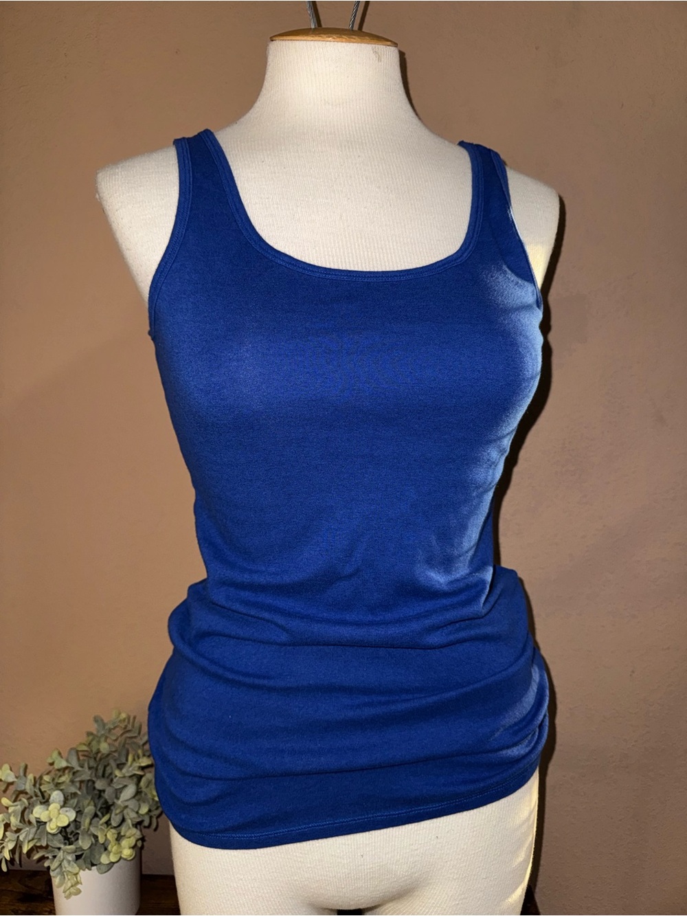 Merona Women's Royal Blue Scoop Neck Basic Tank Women’s Large